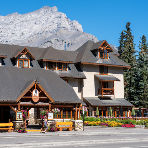 Banff Caribou Lodge & Spa