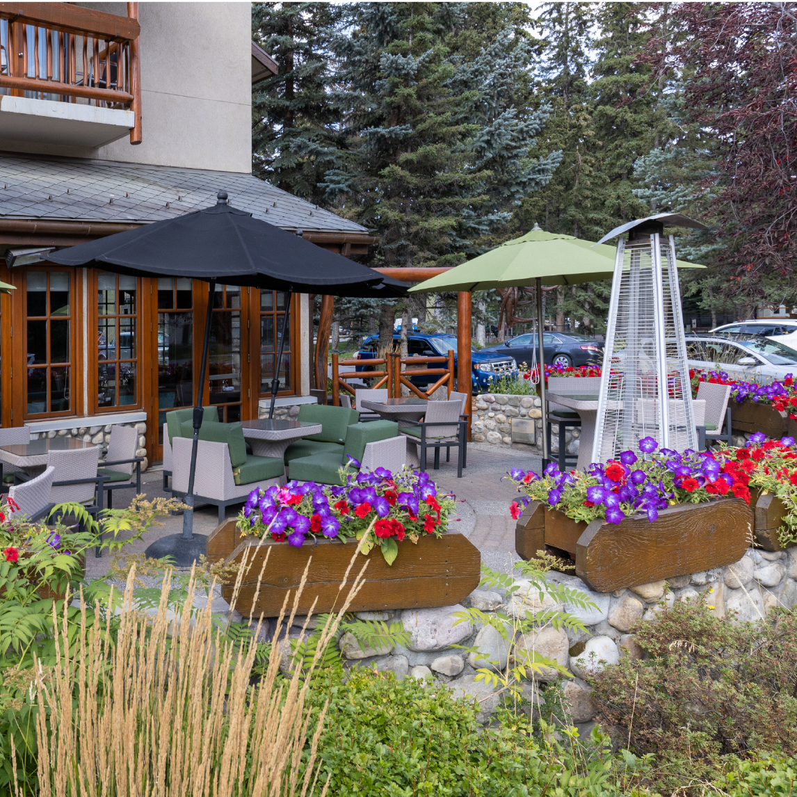 Summer Patio The Keg Caribou Lodge